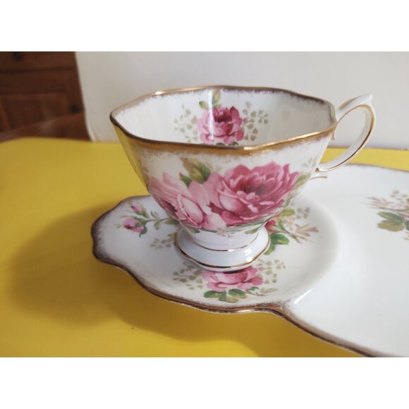 Vintage, Elegant Royal Albert, American Beauty, Dessert Plate & Tea Cup Set - Picture 2 of 11